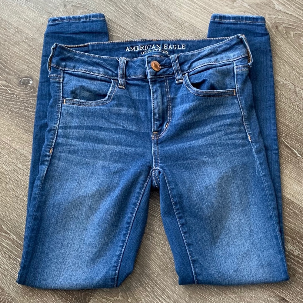 AE American Eagle Super Stretch Jegging 2 Short